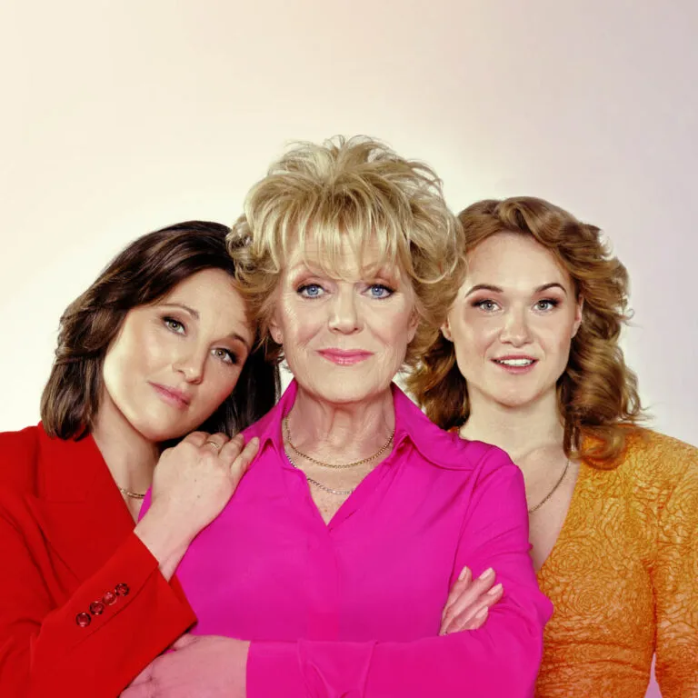 Vlieg met me mee - Simone Kleinsma, Brigitte Heitzer e.a.
